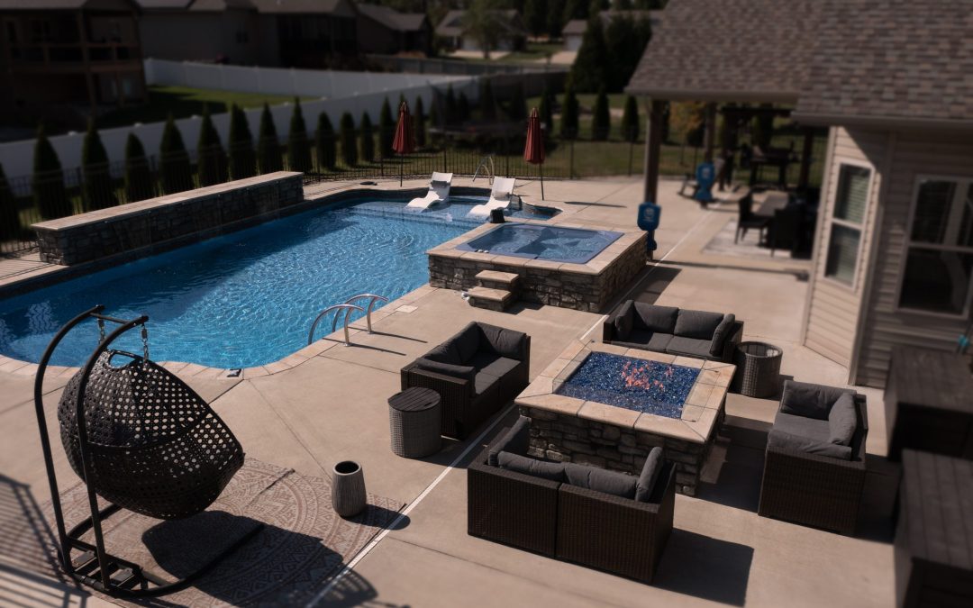 Custom Pool Construction in St. Louis | Expert Pool Builders